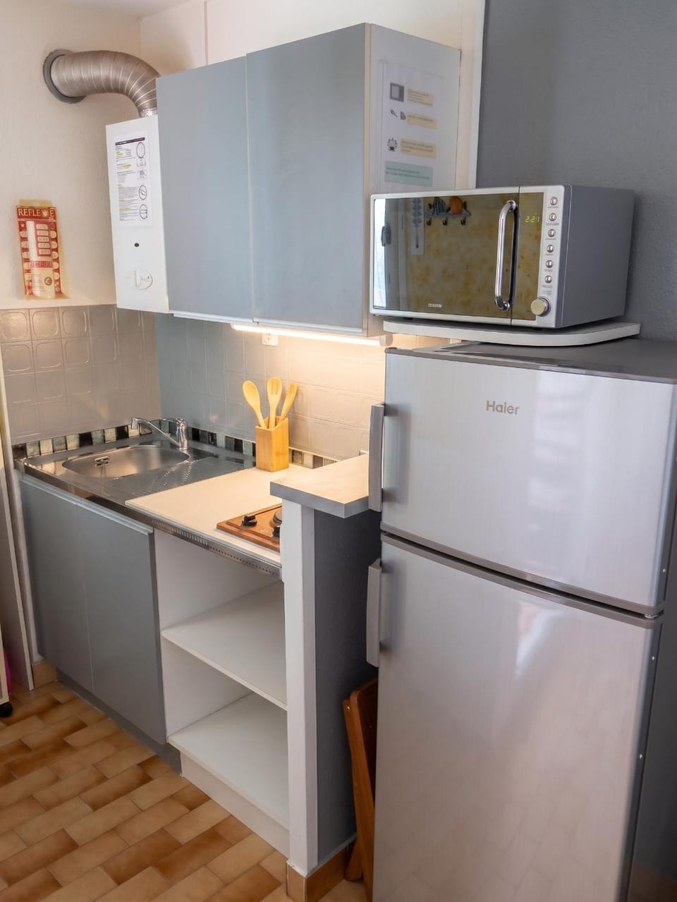 Kitchen or kitchenette