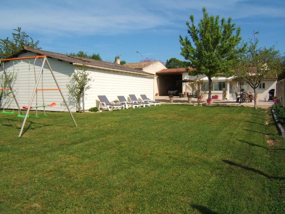 Day, Natural landscape, Children play ground, Garden, Garden, Garden view