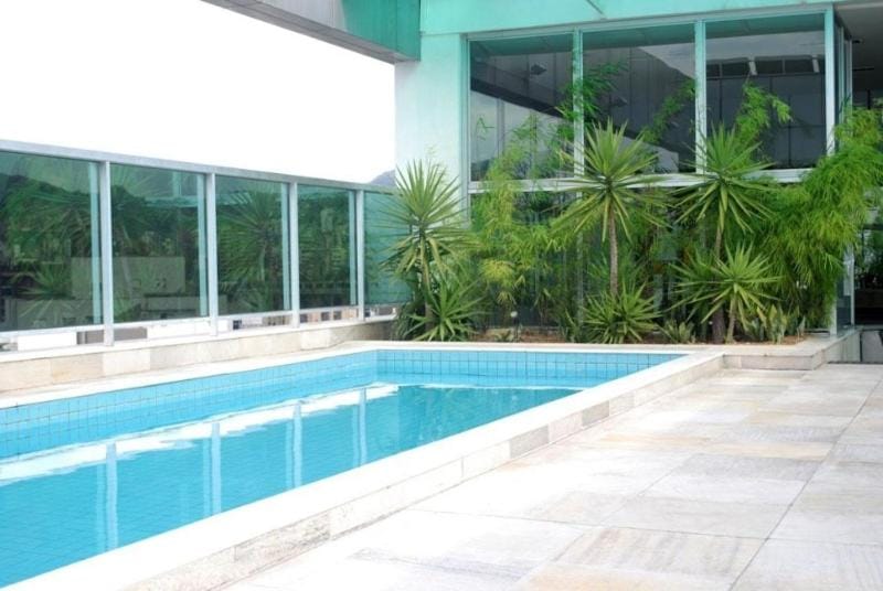 Swimming pool, Swimming pool
