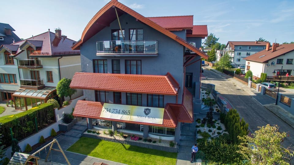 Property building, Facade/entrance, Neighbourhood, Bird's eye view, Floor plan, On site