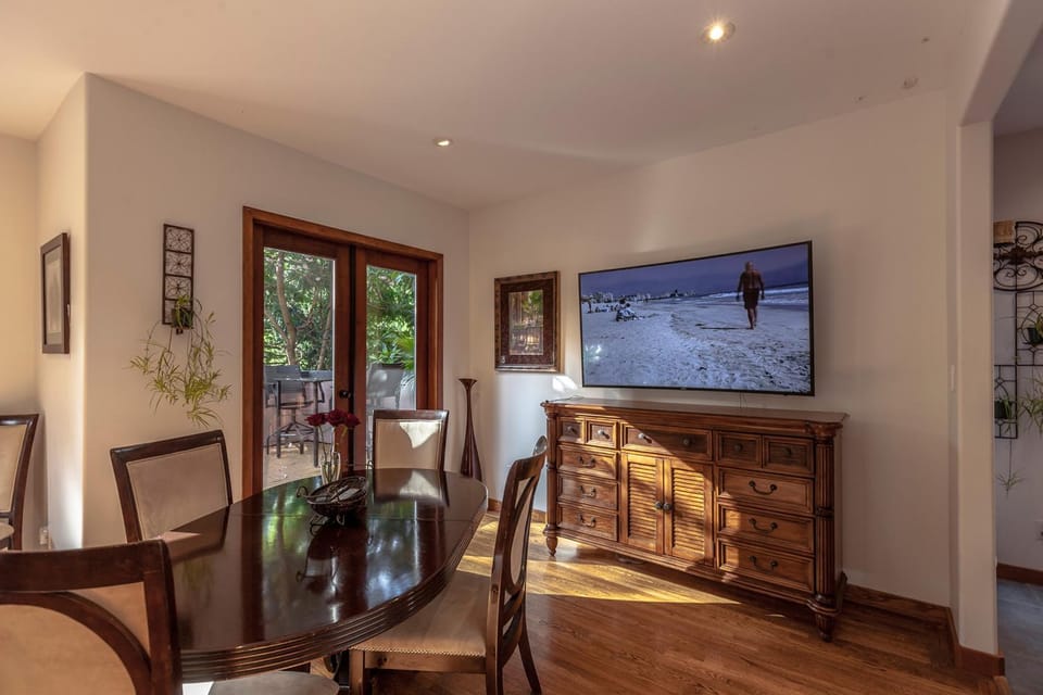 TV and multimedia, Dining area