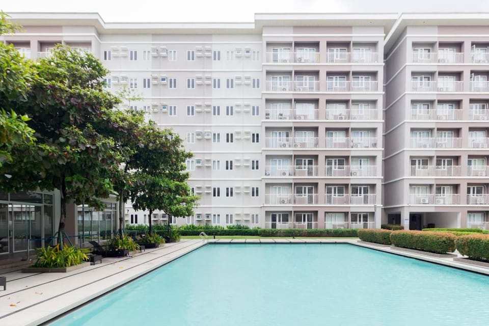 Swimming pool, Swimming pool