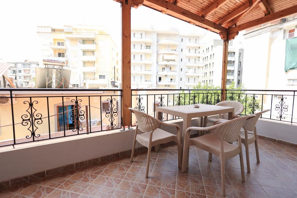 Property building, View (from property/room), Balcony/Terrace, Dining area