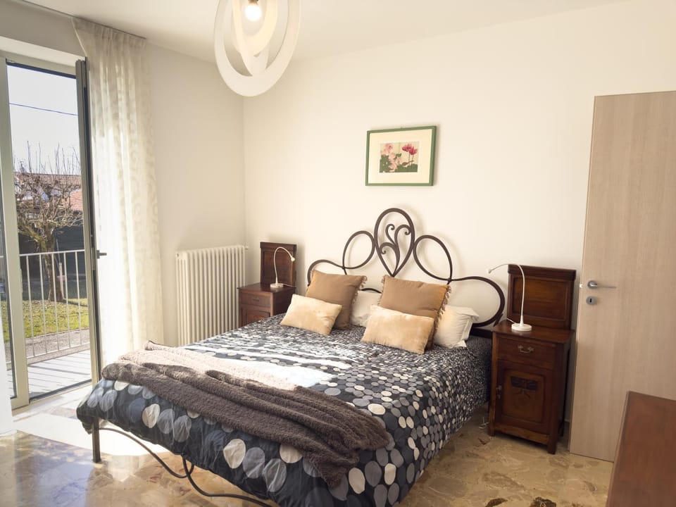 Bella Vista Barbaresco Apartment in Piedmont