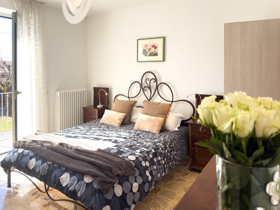 Bella Vista Barbaresco Apartment in Piedmont