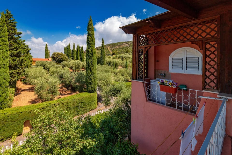 Property building, Spring, Natural landscape, Garden, Garden, View (from property/room), Balcony/Terrace
