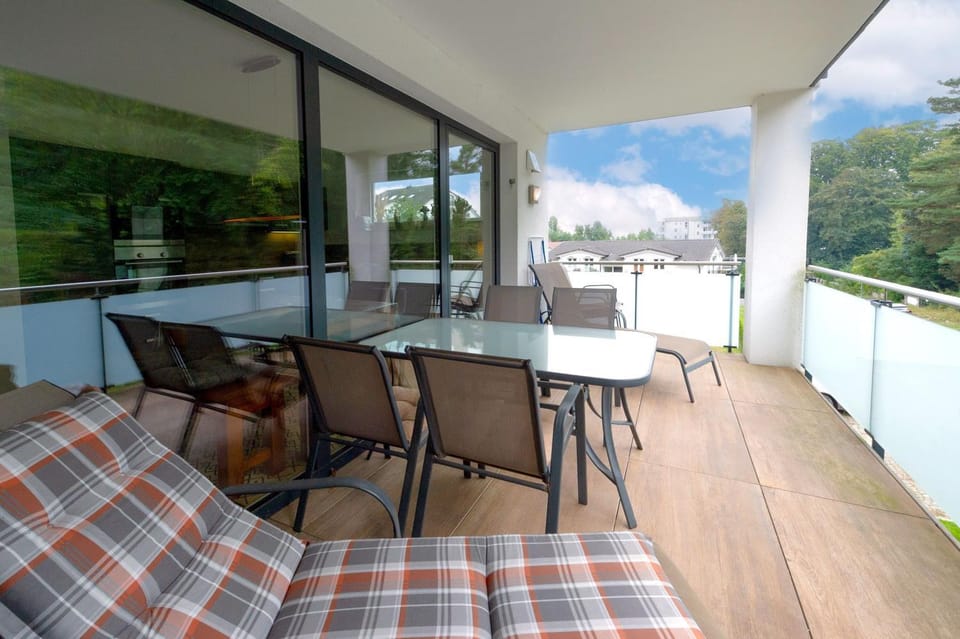 Haus Jasmund in Sellin - WG02 mit Kamin, Sauna, Whirlwanne, Terrasse Apartment hotel in Sellin