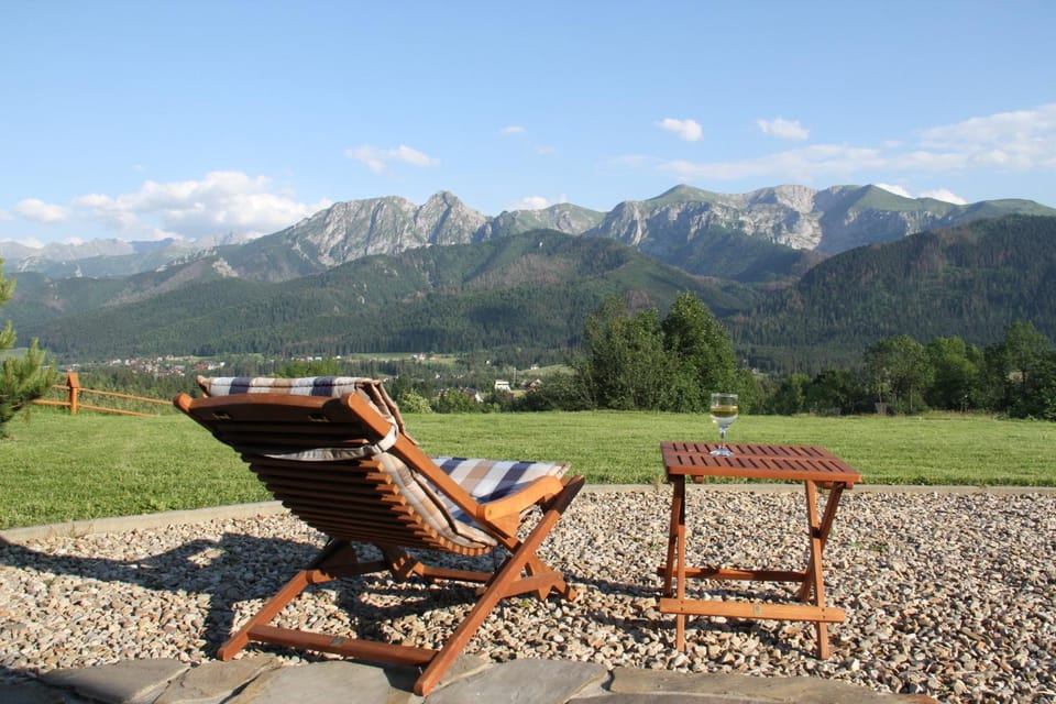 Seating area, Mountain view