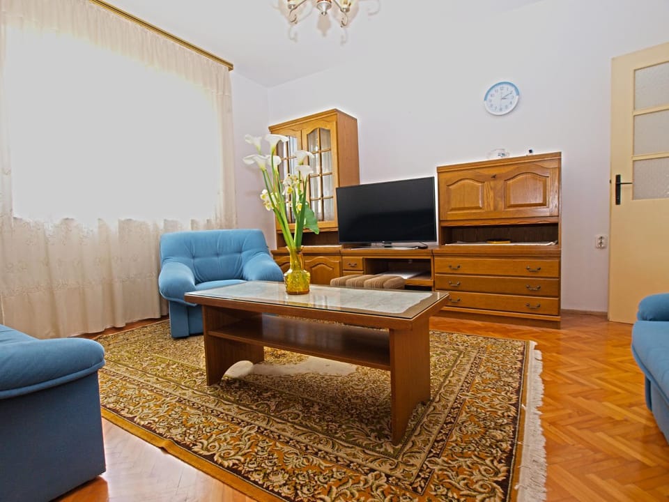 Apartments Branko 1348 Apartment in Pula