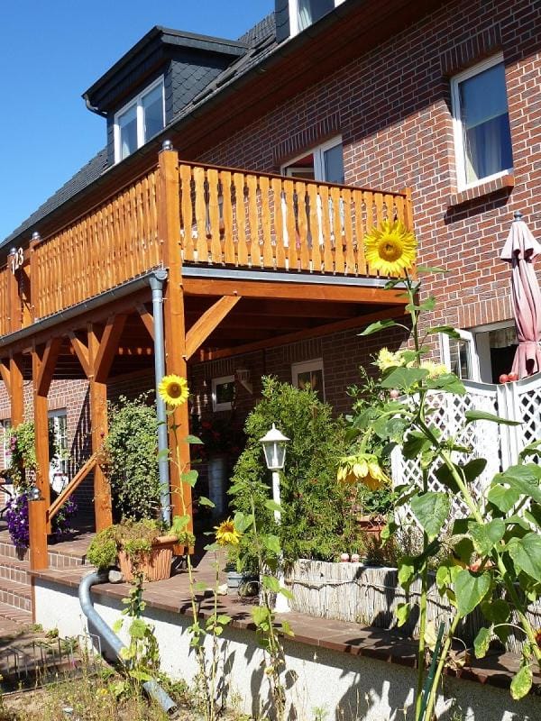 Balcony/Terrace, Internal: Not applicable to any particular room