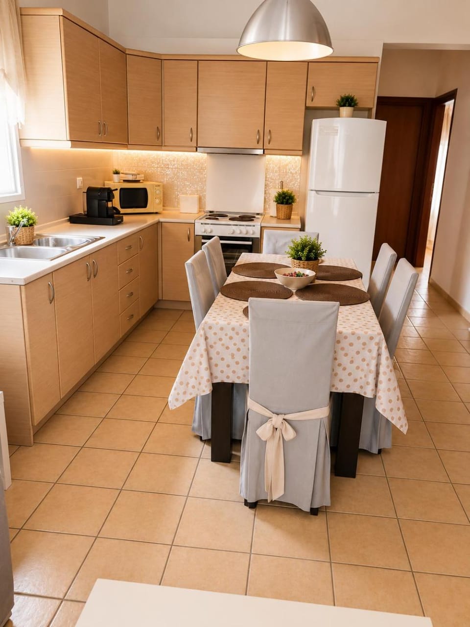 Coffee/tea facilities, Kitchen or kitchenette, kitchen