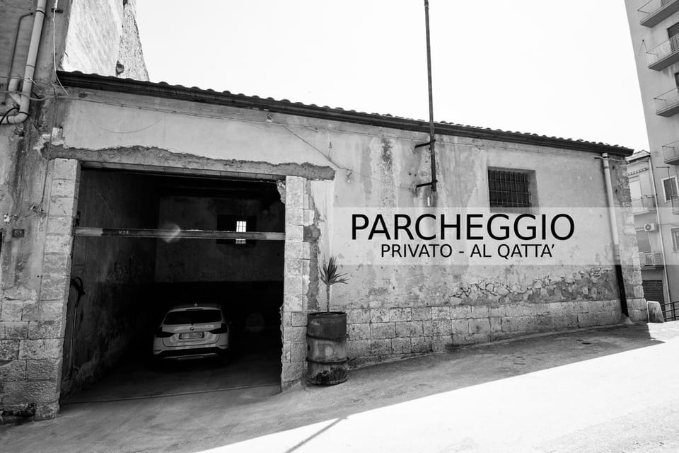 Facade/entrance, On site