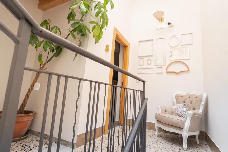 Living room, Area and facilities