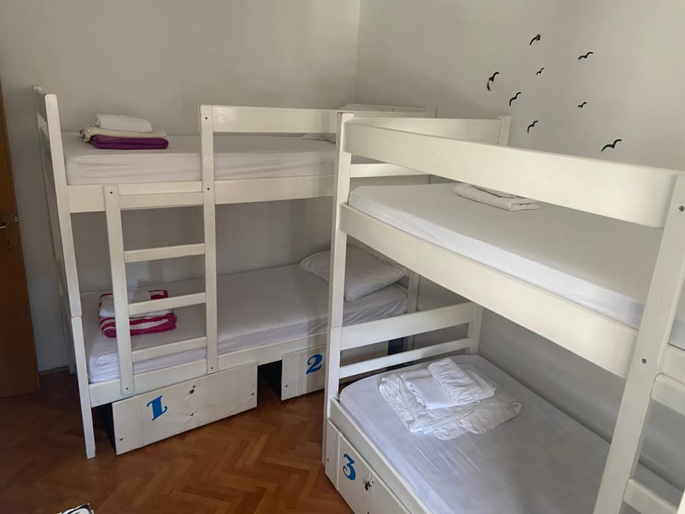 bunk bed