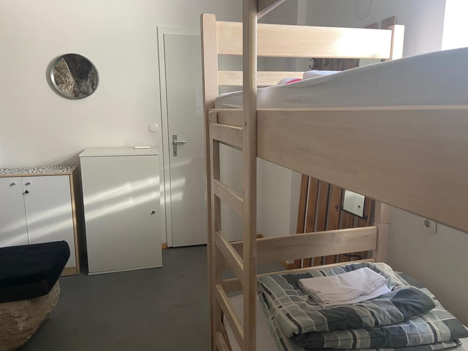 bunk bed
