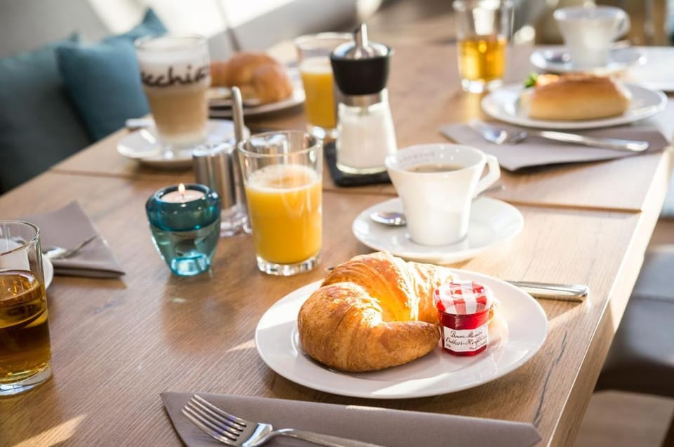 Breakfast, Buffet breakfast