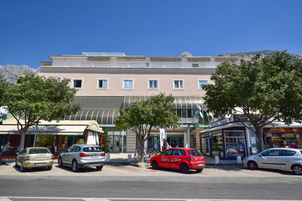 Property building, Location