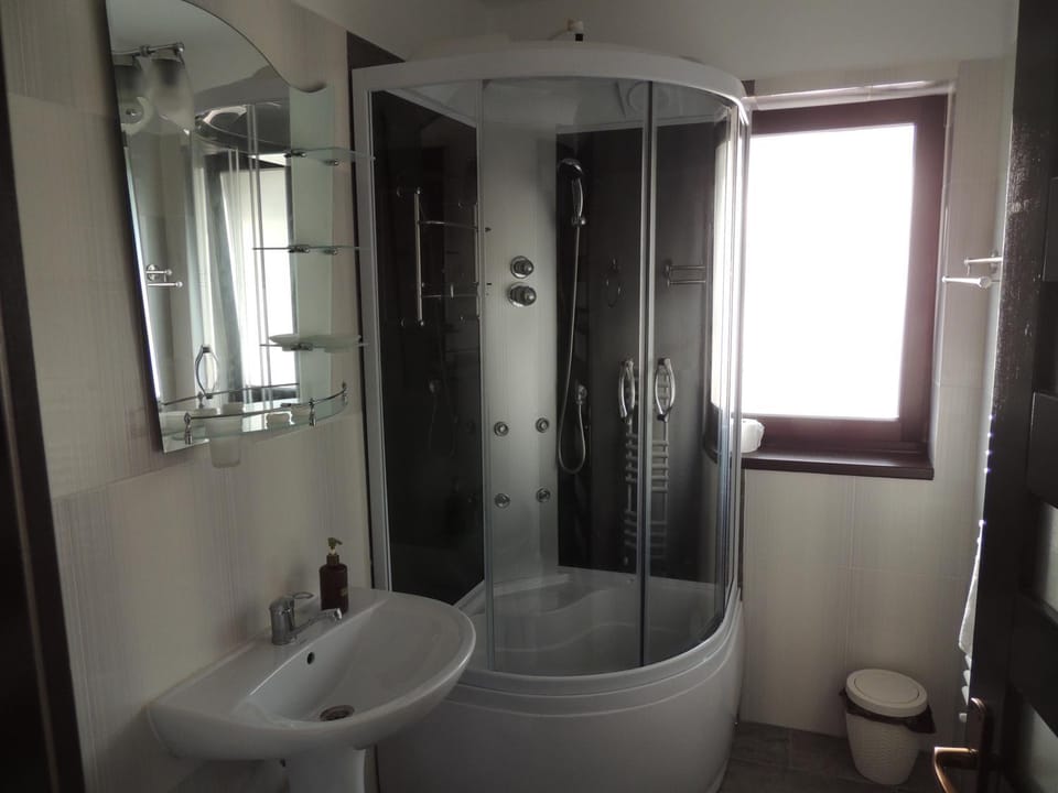 Pensiunea Steaua Nordului Bed and Breakfast in Cluj County
