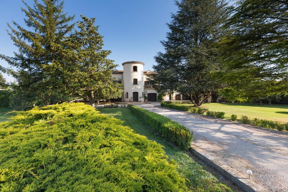 Facade/entrance, Garden, On site, Area and facilities