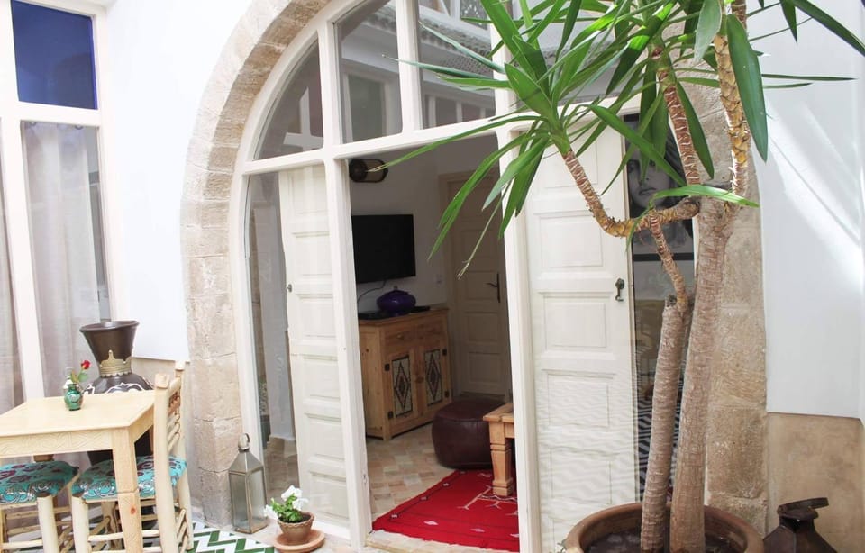 Jennat El Mossafir-Riad privé avec services maison entière Riad in Essaouira