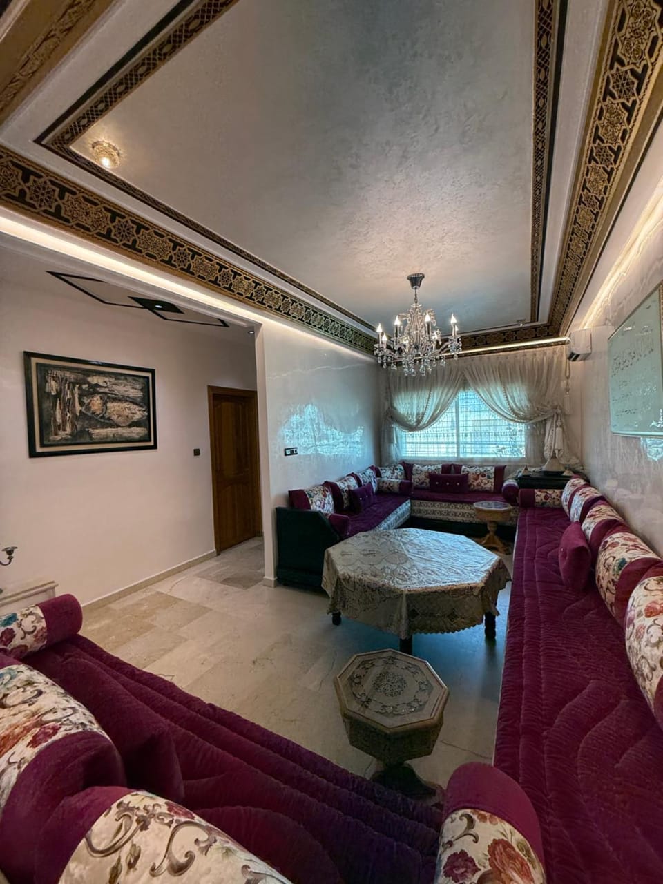 Bed, Living room, Photo of the whole room, Seating area, Bedroom