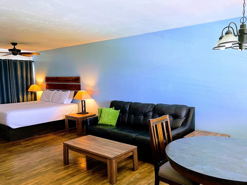 Bed, Living room