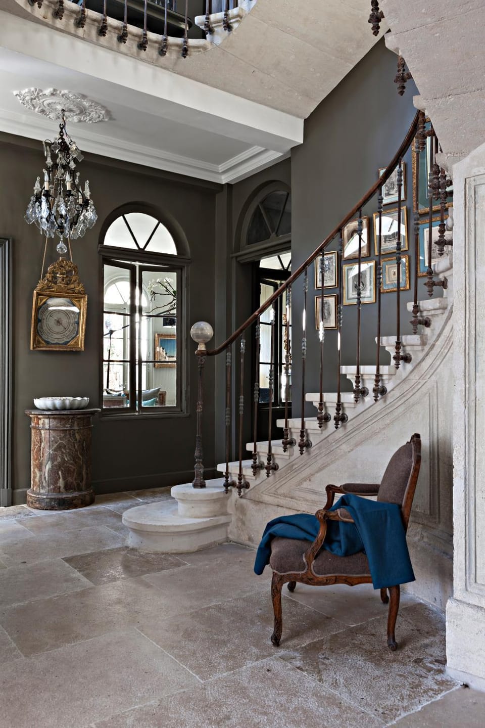 Lobby or reception, Decorative detail