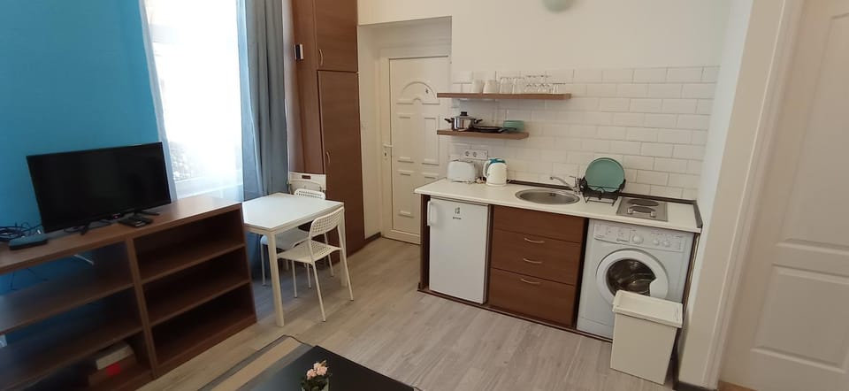 TV and multimedia, Kitchen or kitchenette