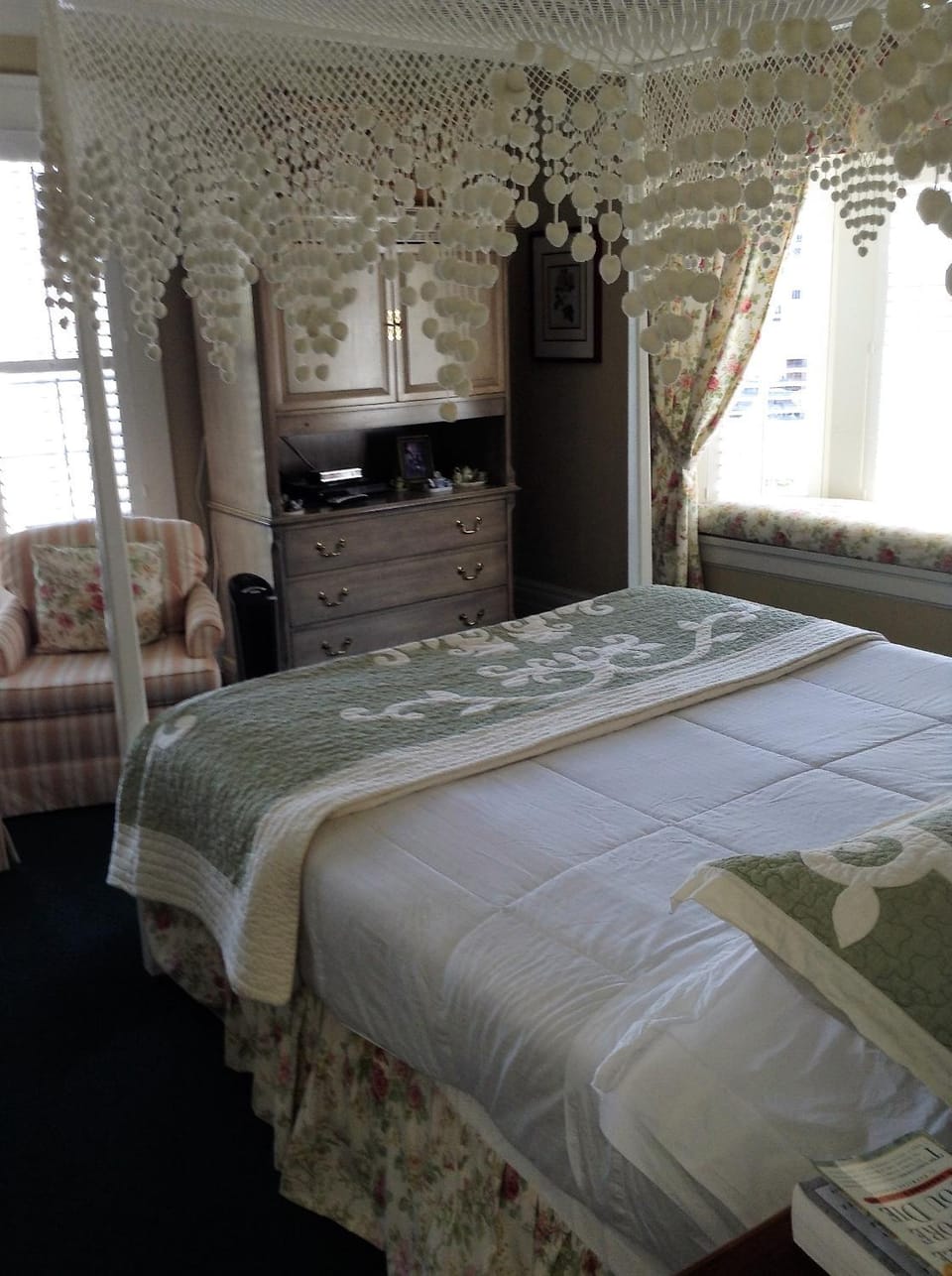Bed, Photo of the whole room
