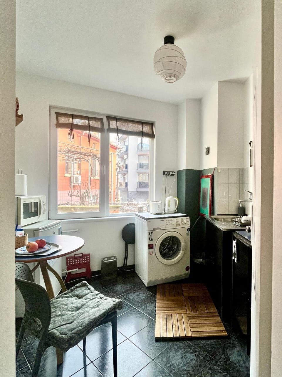 Kitchen or kitchenette, Dining area, minibar, toaster, washing machine