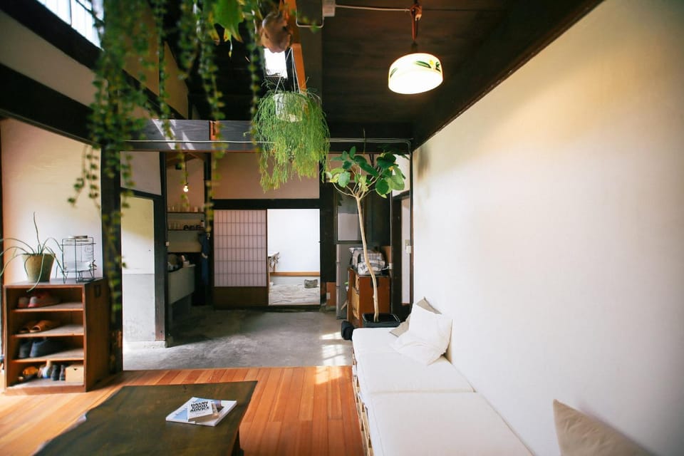 Communal lounge/ TV room