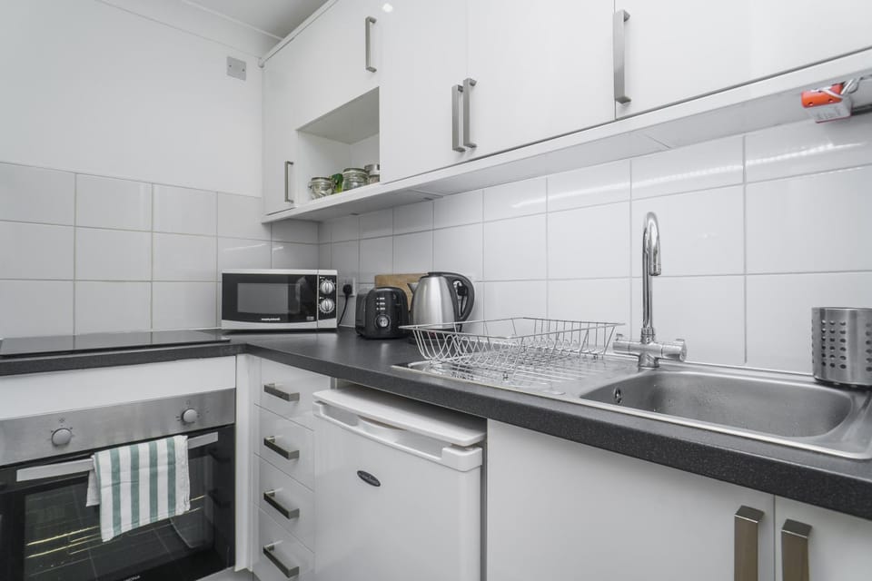 Kitchen or kitchenette, Lunch, Dinner
