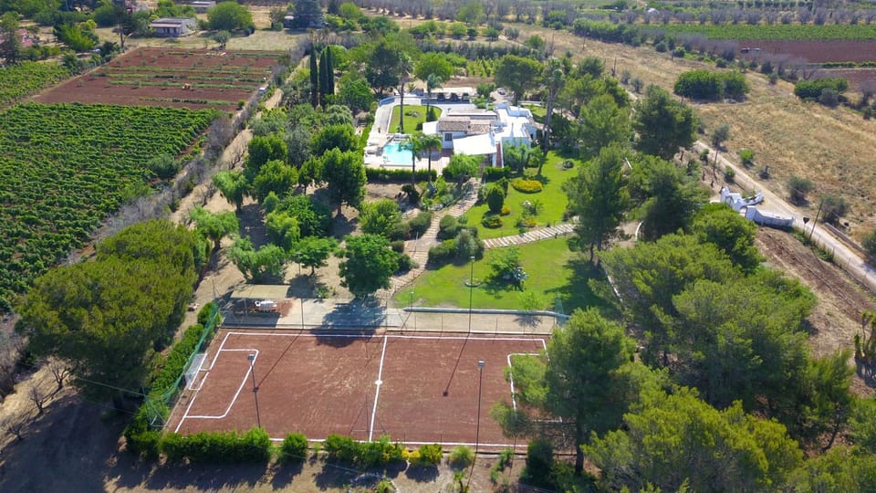 Villa Vetti - Exclusive Garden & Pool Retreat Villa in Apulia