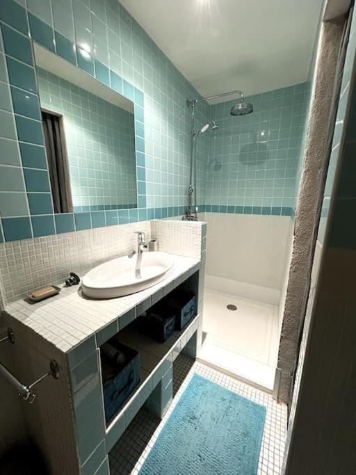 Shower, Bathroom