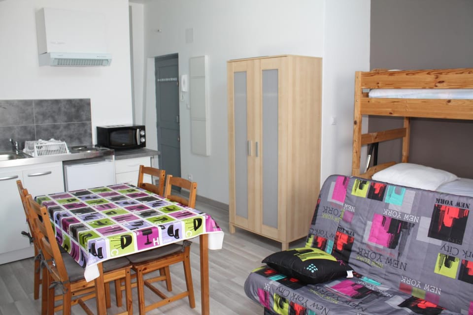 Kitchen or kitchenette, Living room, Dining area