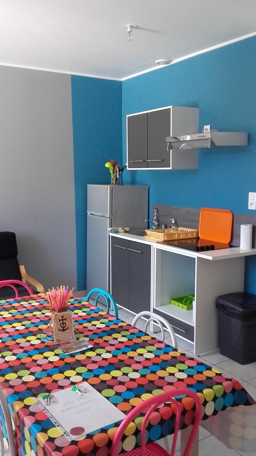 Communal lounge/ TV room, Coffee/tea facilities, Kitchen or kitchenette, Dining area, Garden view