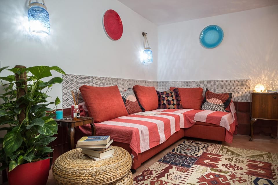 Bed, Living room