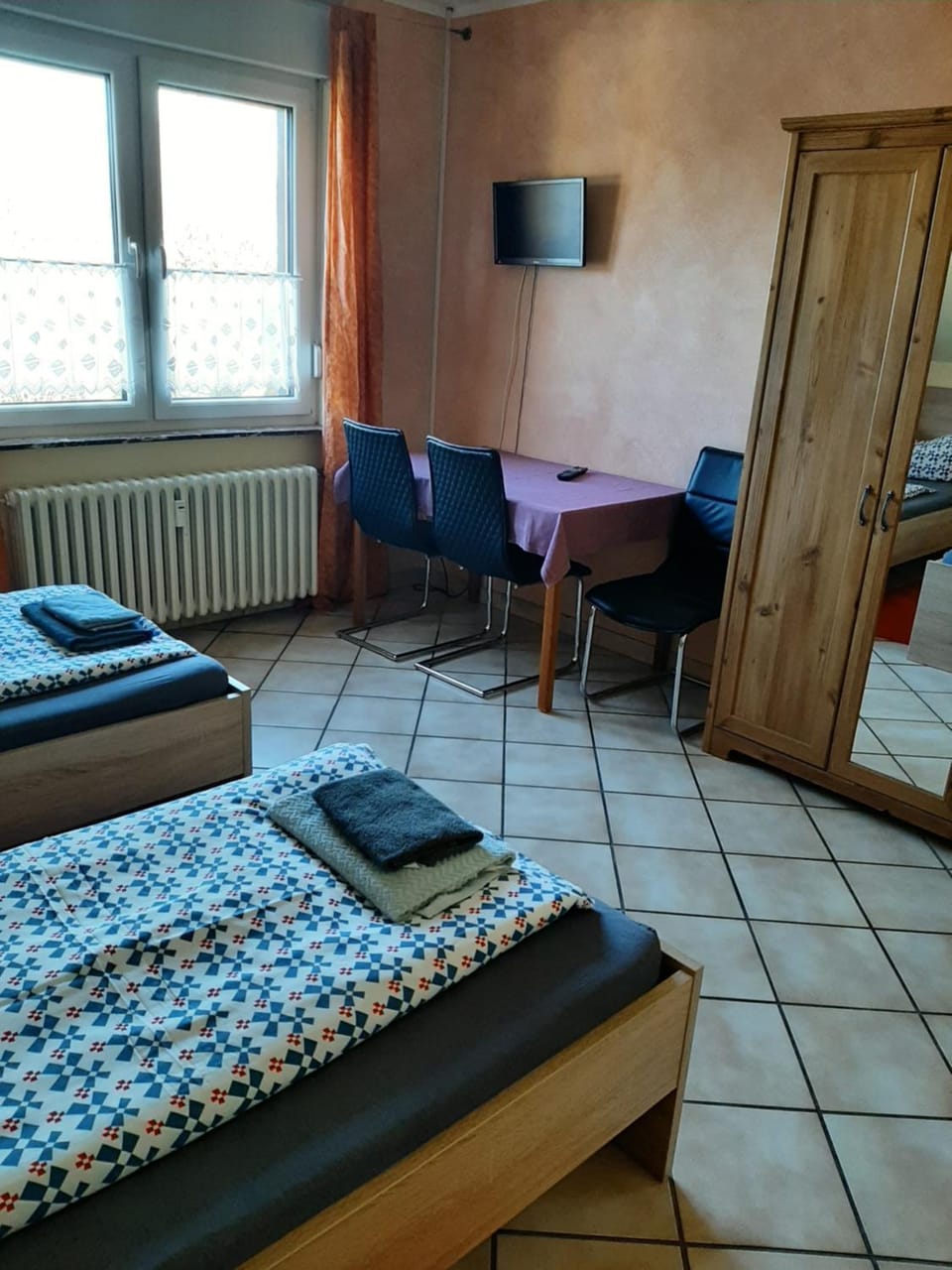 Haus Roseneck-Pension Am Stadtrand Bed and Breakfast in Paderborn