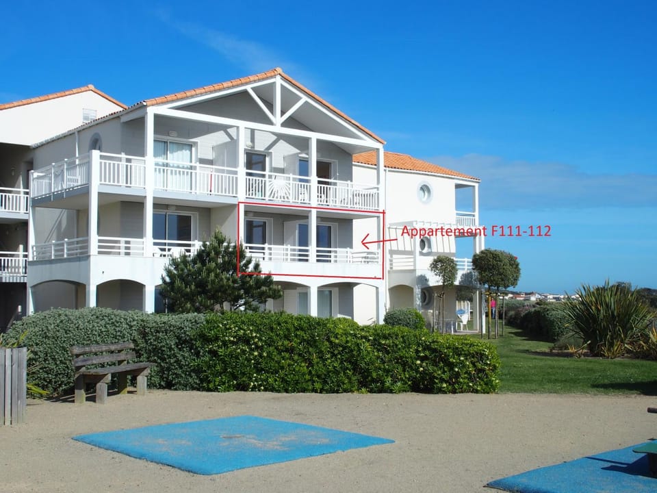 Property building, Sea view