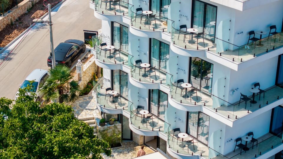 Property building, Neighbourhood, Street view