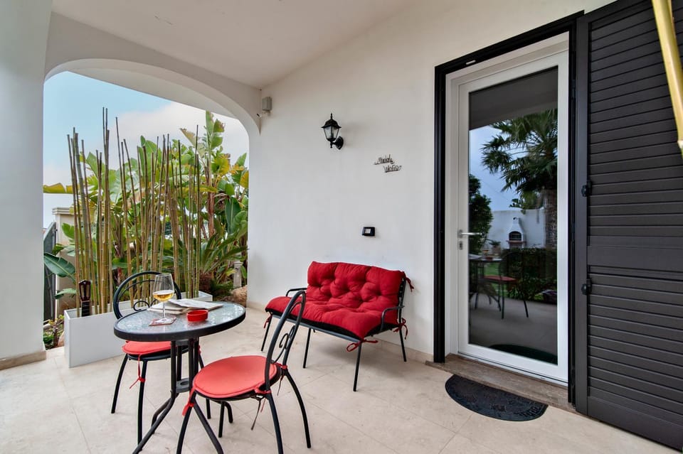 Garden, Seating area, Garden view
