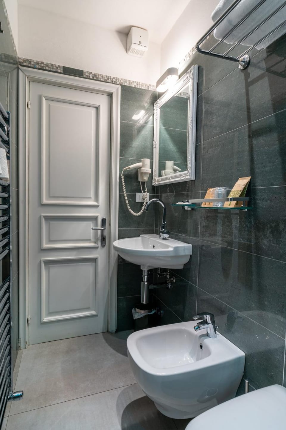 Teresa Rooms & Suites Bed and Breakfast in La Spezia