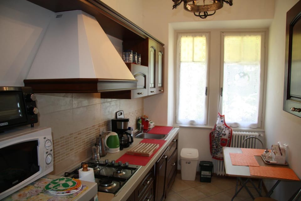 Coffee/tea facilities, Kitchen or kitchenette