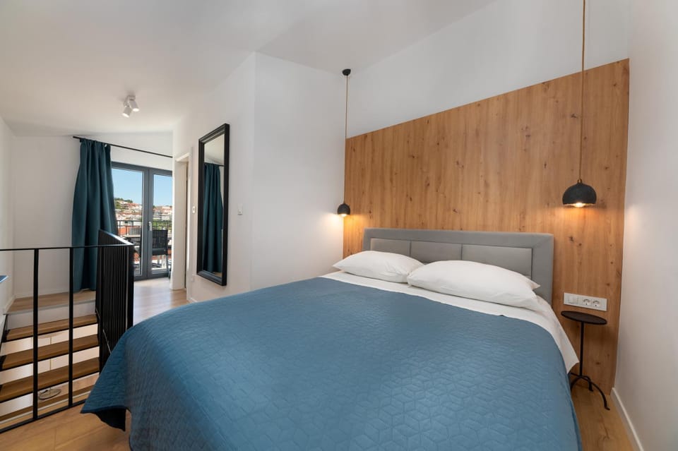 Bed, View (from property/room), Bedroom