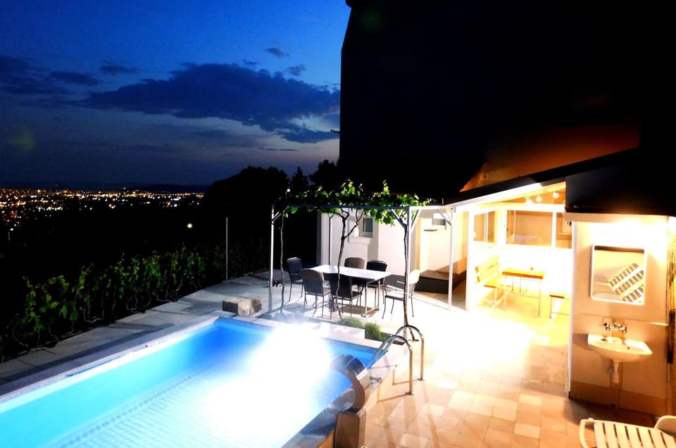 Patio, City view, Pool view, Sea view, Swimming pool, Swimming pool, Sunset
