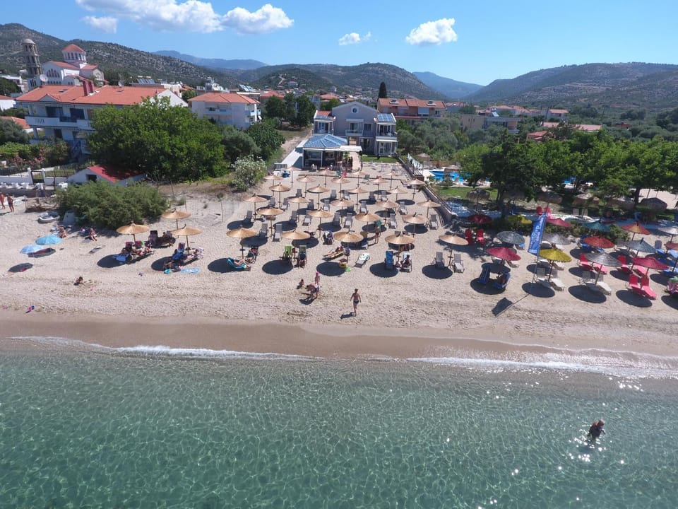 Property building, Bird's eye view, Beach, Location