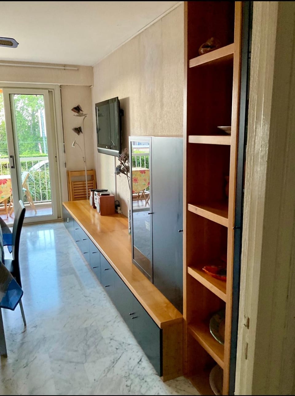 TV and multimedia, Dining area