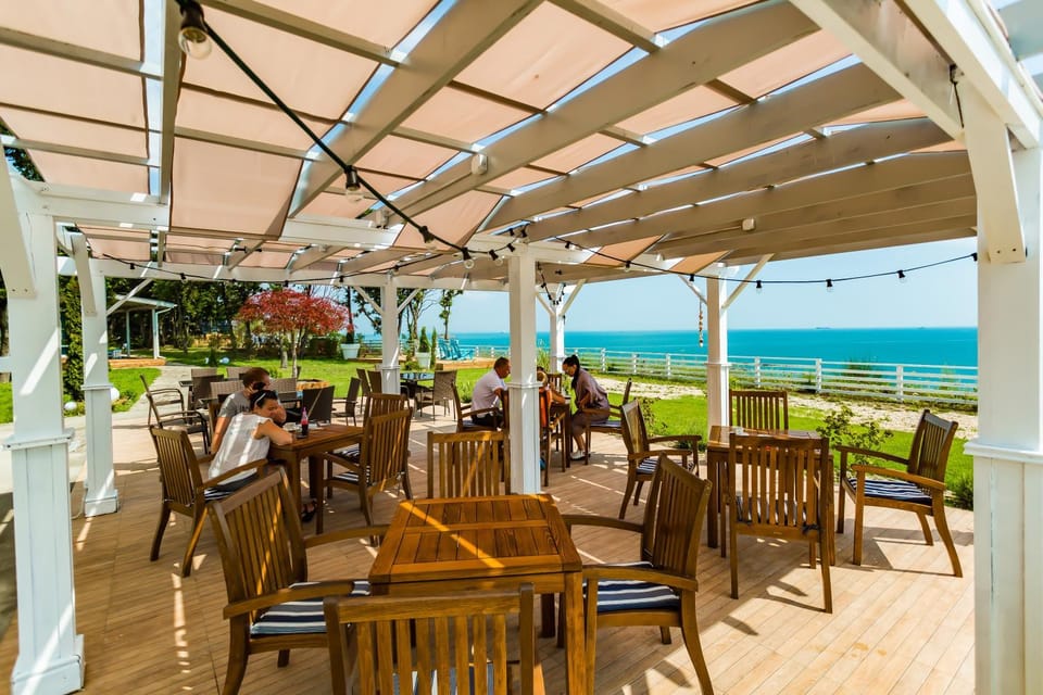 Restaurant/places to eat, Sea view