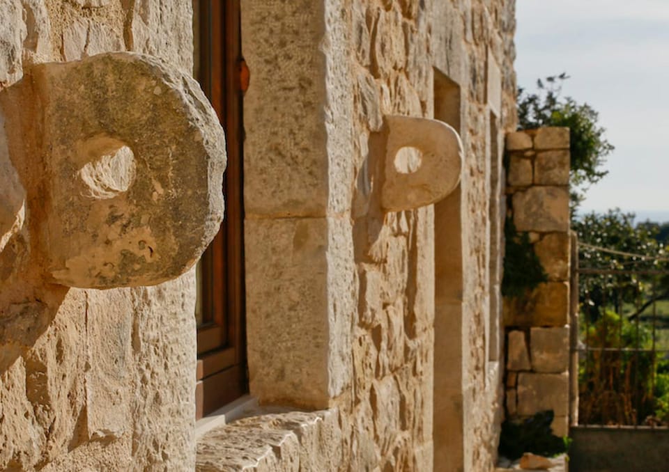 Decorative detail