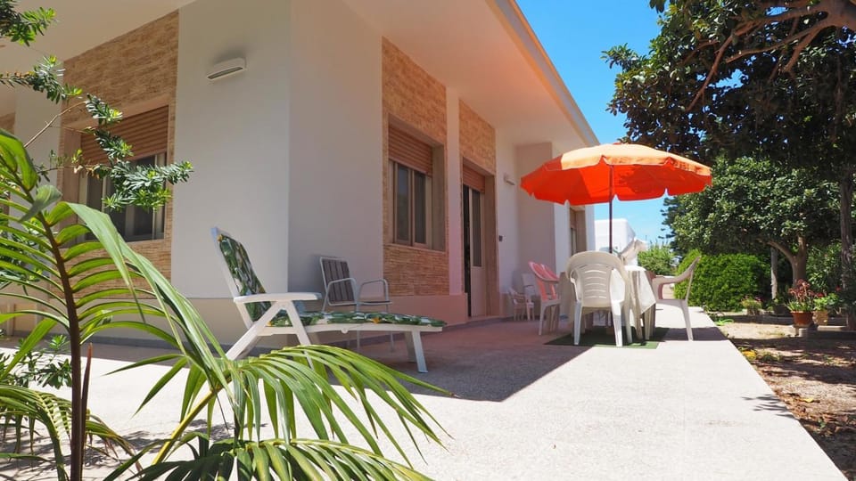 Patio, Day, Garden, Garden view